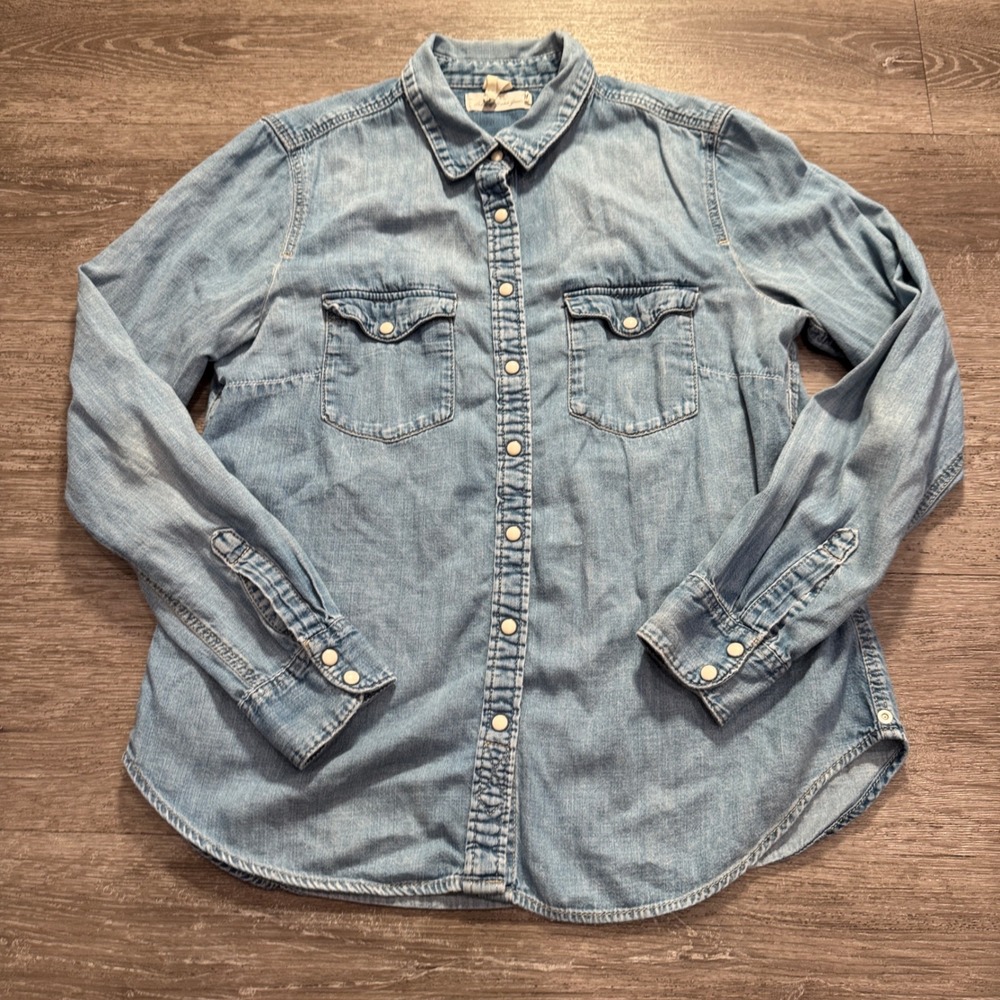 H&M LOGG Denim Shirt Womens 12 Blue Light Wash Cotton Western Pearl Snap Rodeo - Picture 2 of 10